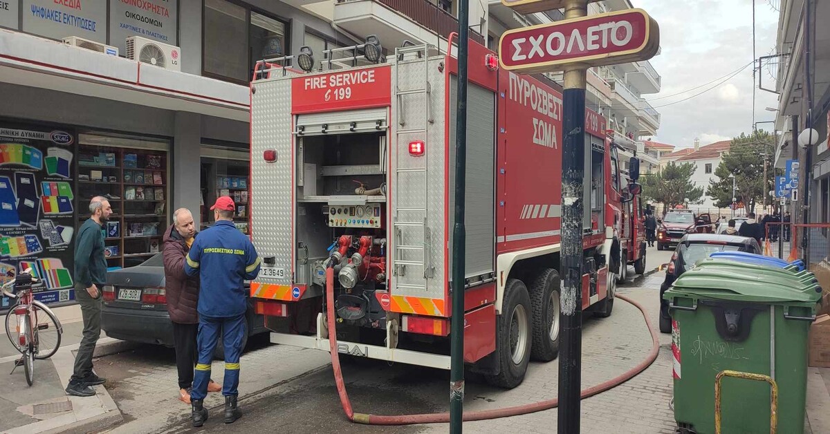 Φωτιά σε πολυκατοικία στην οδό Γονατά