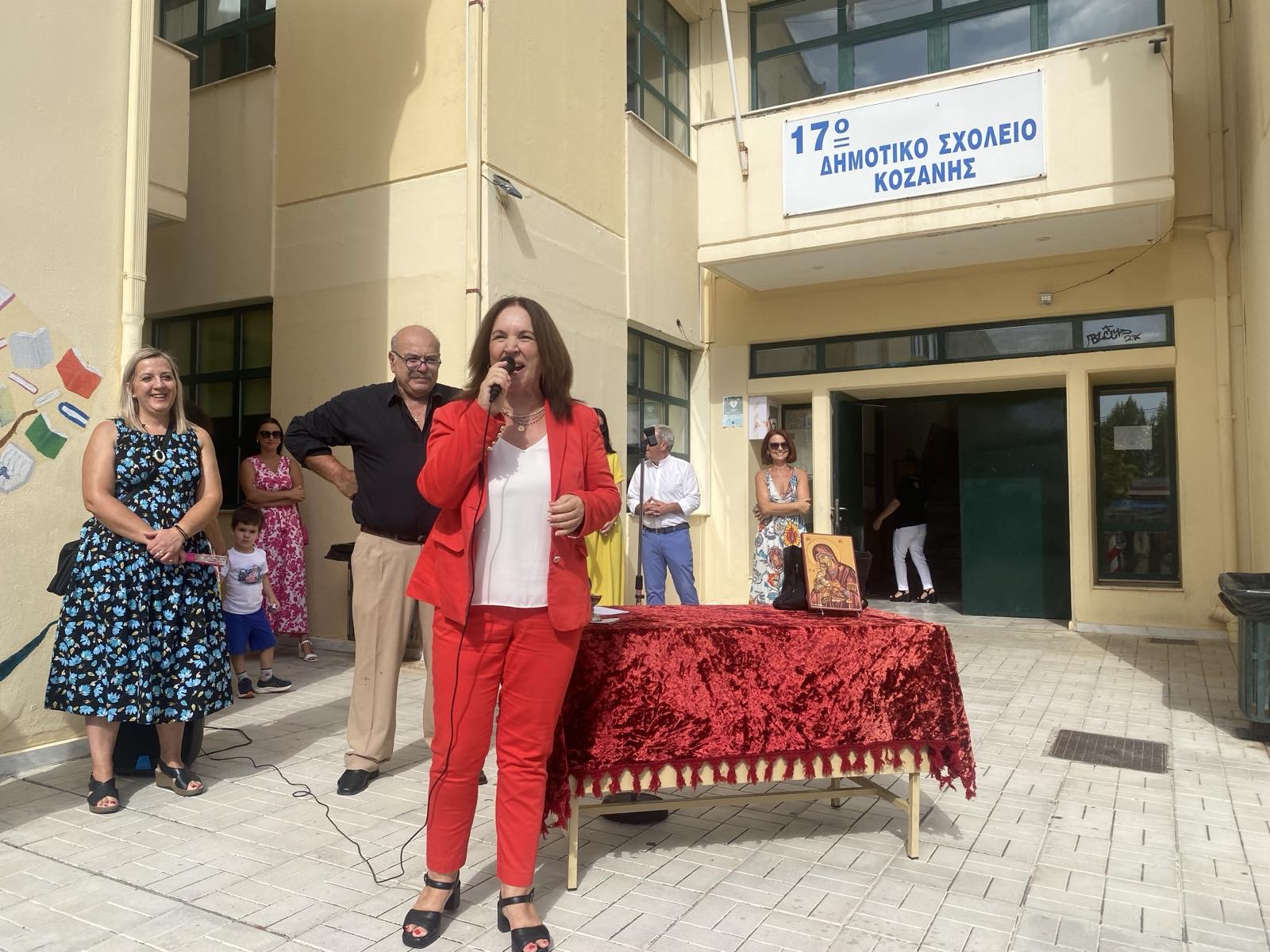 Καλλιόπη Βέττα: «Nα μην συγχωνευτεί το Γυμνάσιο του Τρανοβάλτου και να μπει τέλος στην εξελισσόμενη υποβάθμιση της Π.Ε. Κοζάνης» – Κατάθεση κοινοβουλευτικής ερώτησης – Αναβολή επίσκεψης στην Κέρκυρα