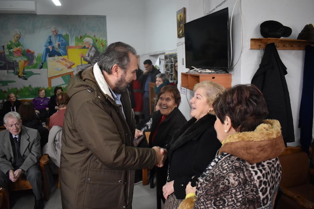 Συνεχίστηκαν οι Χριστουγεννιάτικες επισκέψεις του Δημάρχου Φλώρινας